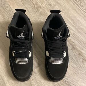 Jordan 4 White Thunder